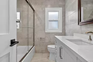 1098 Russell St, Franklin Square, NY 11010 - Photo 20