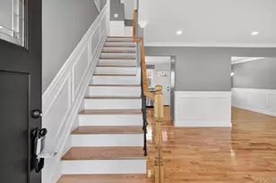 1098 Russell St, Franklin Square, NY 11010 - Photo 6