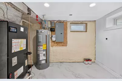 1098 Russell Street, Franklin Square, NY 11010 - Photo 34