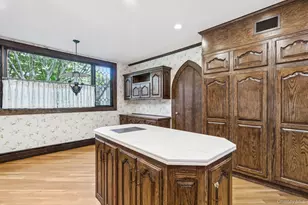 18 Heights Rd, Manhasset, NY 11030 - Photo 12