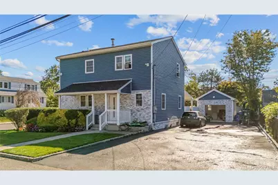 84 E 9th Street, Huntington Station, NY 11746 - Photo 2