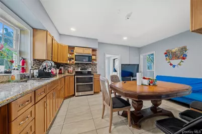84 E 9th Street, Huntington Station, NY 11746 - Photo 8
