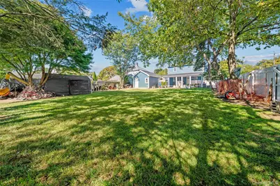 84 E 9th Street, Huntington Station, NY 11746 - Photo 22