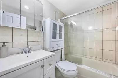 12 Roosevelt Avenue, Greenlawn, NY 11740 - Photo 10