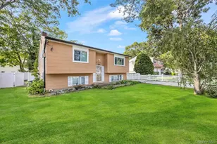 12 Roosevelt Ave, Greenlawn, NY 11740 - Photo 2