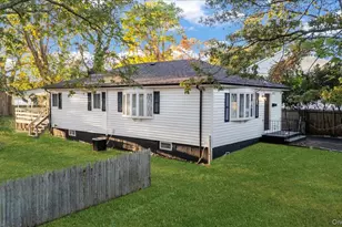 1358 Saxon Ave, Bay Shore, NY 11706 - Photo 28