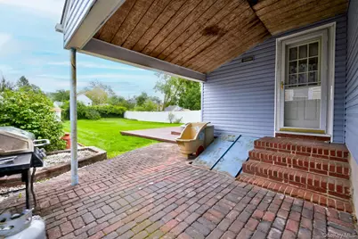 225 Cherry Street, Farmingdale, NY 11735 - Photo 10