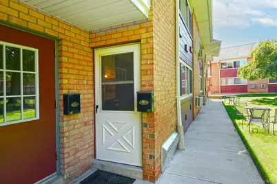 400 Fulton Street #8A, Farmingdale, NY 11735 - Photo 2