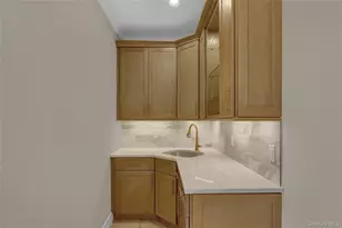 1540 Spring St, East Meadow, NY 11554 - Photo 12