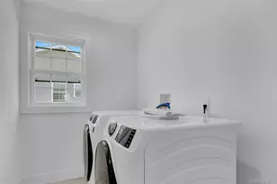 1540 Spring St, East Meadow, NY 11554 - Photo 20