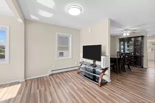 109 Laurel St, Patchogue, NY 11772 - Photo 6