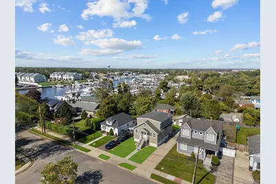 109 Laurel Street, Patchogue, NY 11772 - Photo 34