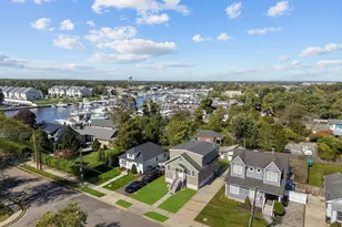 109 Laurel St, Patchogue, NY 11772 - Photo 34