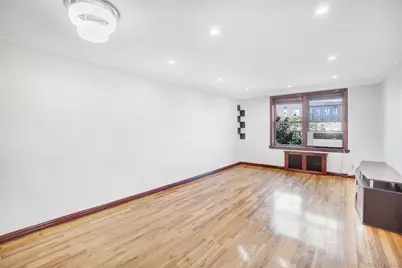 141-30 84 Road #5E, Briarwood, NY 11435 - Photo 2