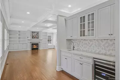 4 Carriage Court, Dix Hills, NY 11746 - Photo 18