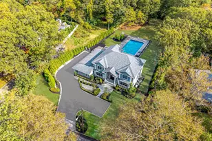 4 Carriage Ct, Dix Hills, NY 11746 - Photo 6