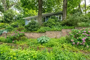 27 Prospect Ave, Sea Cliff, NY 11579 - Photo 4