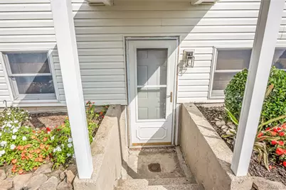 15 Whalen Street, North Babylon, NY 11703 - Photo 4