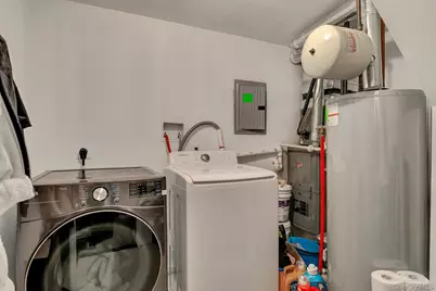 392 Birchwood Road, Medford, NY 11763 - Photo 16