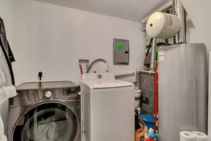 392 Birchwood Rd, Medford, NY 11763 - Photo 16