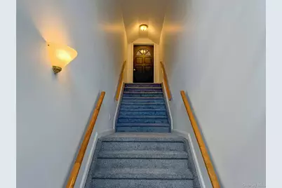 136 High Point Circle, Newburgh, NY 12550 - Photo 4