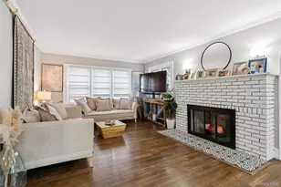 19 Margaret Blvd, Merrick, NY 11566 - Photo 6