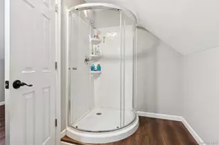 19 Margaret Blvd, Merrick, NY 11566 - Photo 16