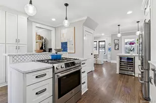 19 Margaret Blvd, Merrick, NY 11566 - Photo 8