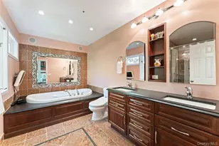 208 Boulder Ridge Rd, Scarsdale, NY 10583 - Photo 12