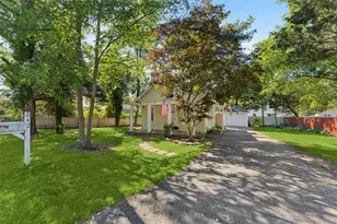 242 Bayview Dr, Mastic Beach, NY 11951 - Photo 14