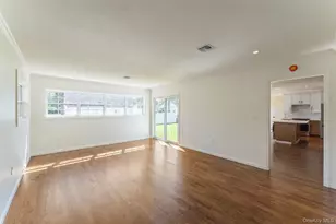 1460 Tyler Ave, East Meadow, NY 11554 - Photo 18