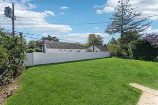 1460 Tyler Ave, East Meadow, NY 11554 - Photo 22