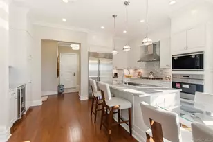 6000 Royal Ct, North Hills, NY 11040 - Photo 6