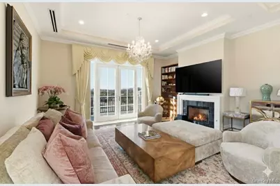 6000 Royal Court #6303, North Hills, NY 11040 - Photo 12