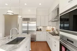 6000 Royal Ct, North Hills, NY 11040 - Photo 10