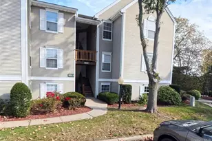 1020 Washington Green, New Windsor, NY 12553 - Photo 2