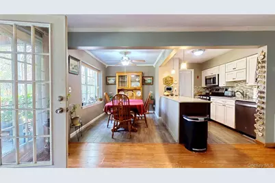 1020 Washington Green, New Windsor, NY 12553 - Photo 12