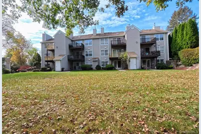 1020 Washington Green, New Windsor, NY 12553 - Photo 32