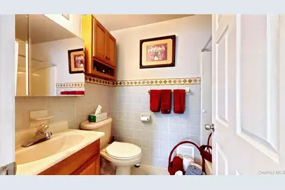 1020 Washington Green, New Windsor, NY 12553 - Photo 18