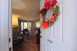 1020 Washington Green, New Windsor, NY 12553 - Photo 4