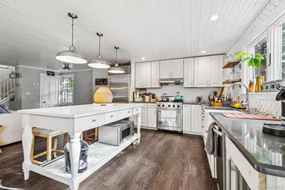 212 Lumber Ln, Bridgehampton, NY 11932 - Photo 8