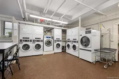 30 Windsor Terrace #4J, White Plains, NY 10601 - Photo 20