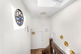 94 Phipps Ln, Plainview, NY 11803 - Photo 34