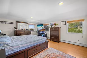 94 Phipps Ln, Plainview, NY 11803 - Photo 36