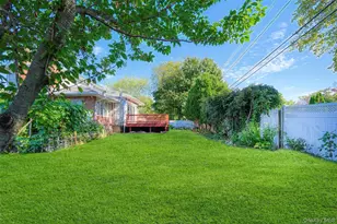 94 Phipps Ln, Plainview, NY 11803 - Photo 44