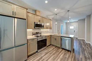 1 Conklin St, Farmingdale, NY 11735 - Photo 4