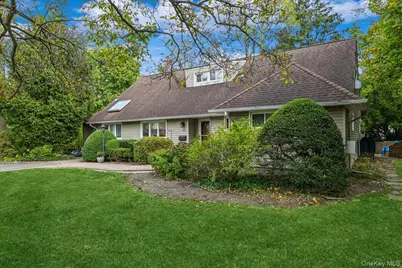 16 Ridge Drive E, Roslyn, NY 11576 - Photo 4