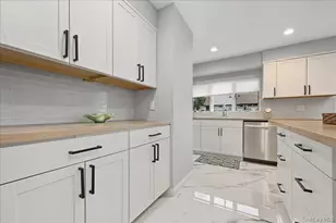 16 Ridge Dr E, Roslyn, NY 11576 - Photo 8