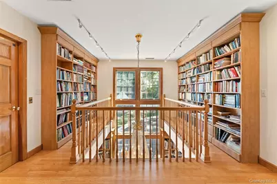 12 Hewitt Avenue, Bronxville, NY 10708 - Photo 20