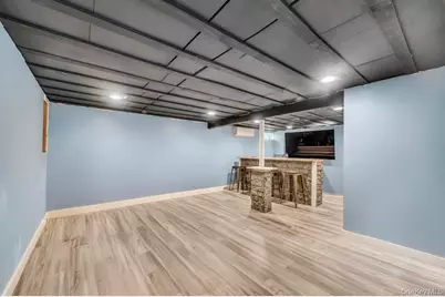 131 Lee Avenue, Hicksville, NY 11801 - Photo 26